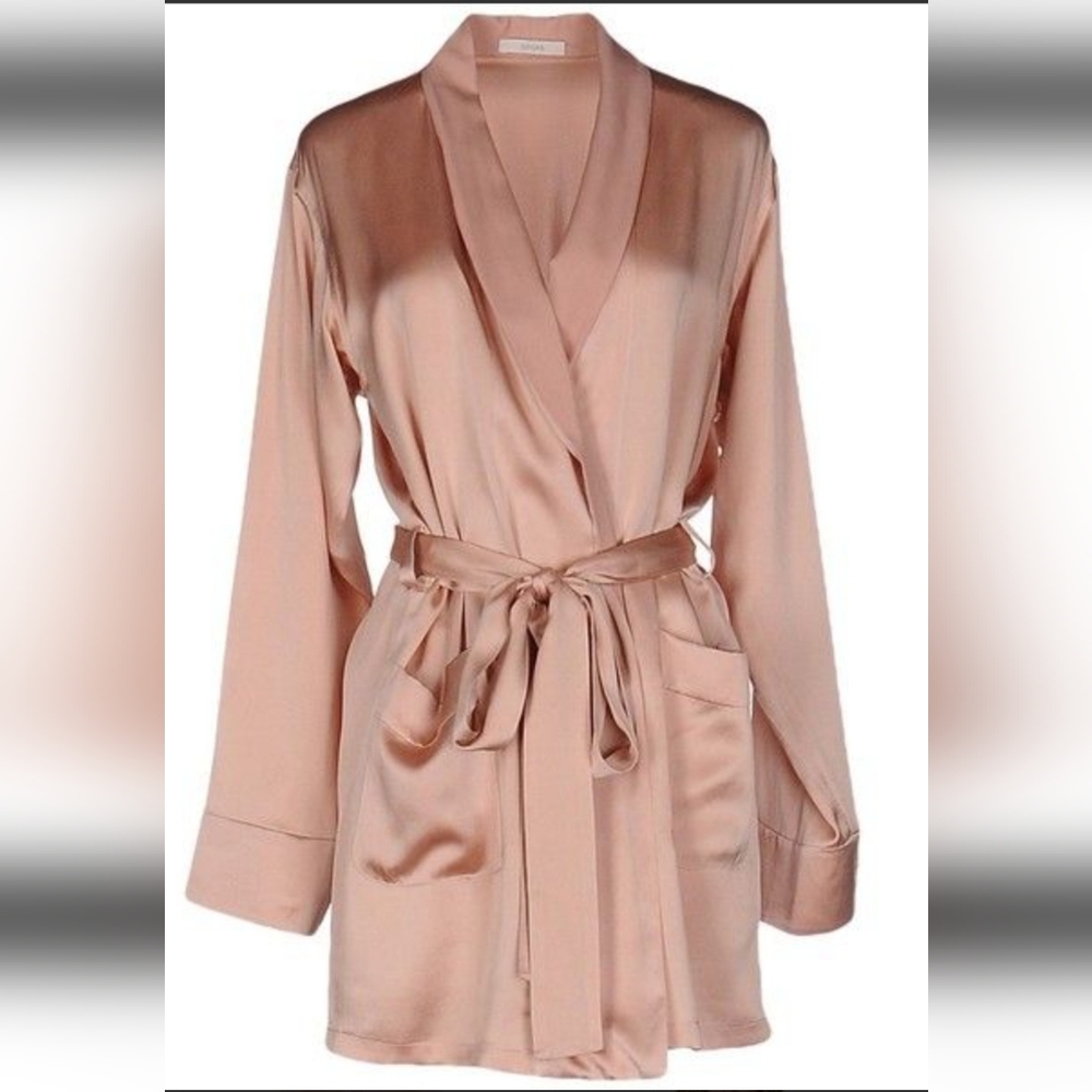 Araks 100% silk robe